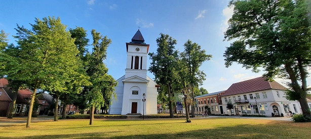 2025-11-20 Kirche aussen I.jpg