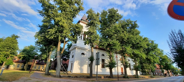 2025-11-20 Kirche aussen II.jpg
