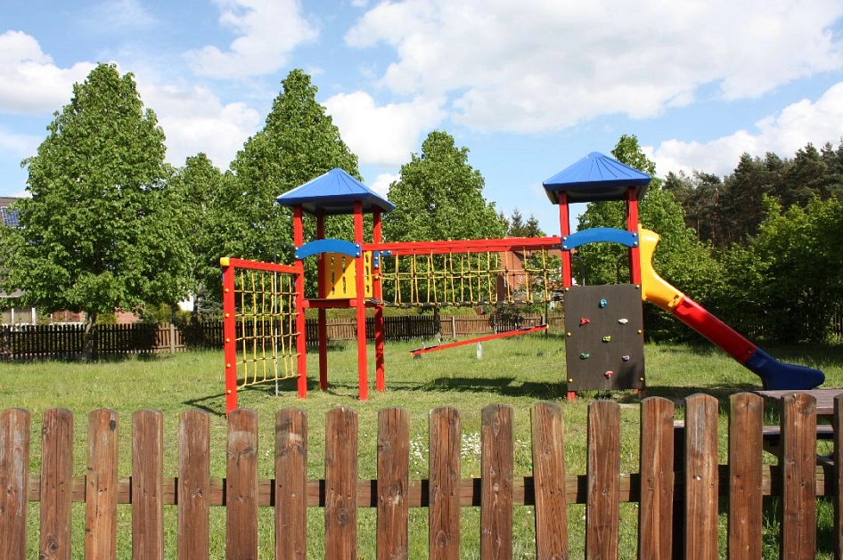 Spielplatz am Kiebitzweg, Wohngebiet "Zum Waldesrand"